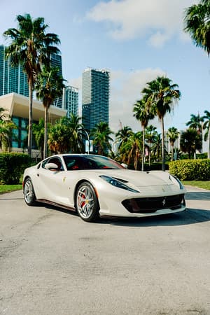 Ferrari 812 Superfast 2