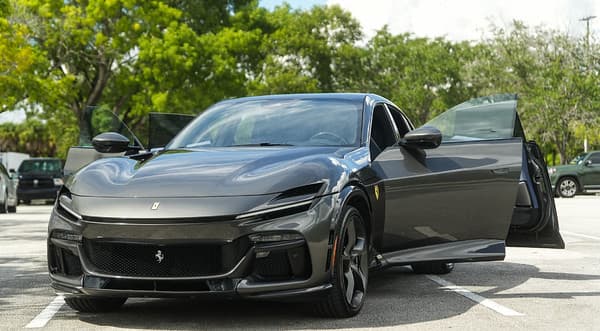 Ferrari Purosangue 4