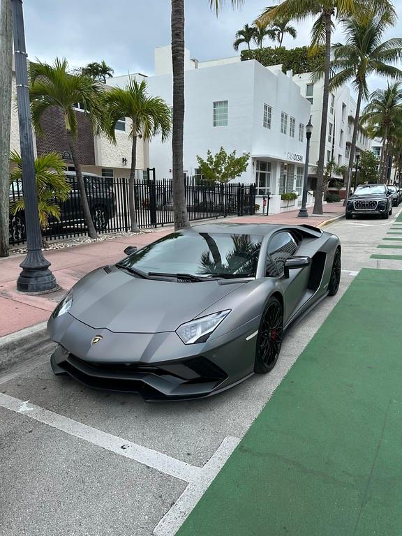 Lamborghini Aventador