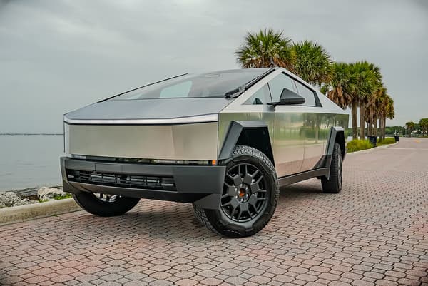 Tesla Cybertruck 4