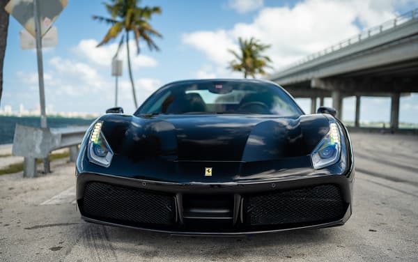 Ferrari 488 2