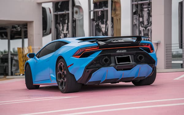 Lamborghini HURACAN TECNICA 2