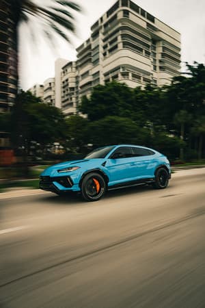 Lamborghini Urus S 4