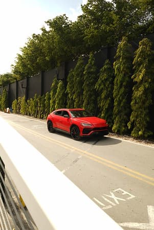 Lamborghini Urus 4