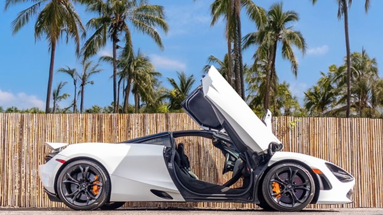 Top 10 Exotics to Rent in Miami for an Unforgettable Luxury Drive